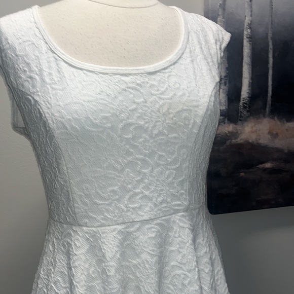 Torrid white lace dress - Picture 2 of 9